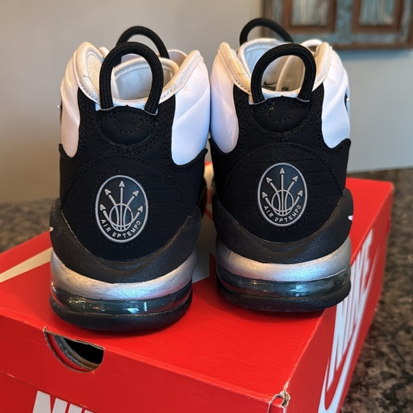 Nike air Max Uptempo Black and White Sneakers EUC 10 - Picture 3 of 17